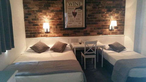 Hornsby Inn - Accommodation Sunshine Coast 2