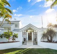 Island living in the heart of Noosa - Accommodation Sunshine Coast