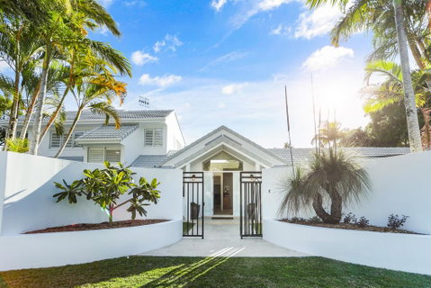 Island Living In The Heart Of Noosa - Accommodation Sunshine Coast 0