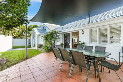 Island Living In The Heart Of Noosa - Accommodation Sunshine Coast 1