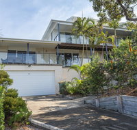 Island View - 80 Lentara St - Large Family Home Pool WIFI and Sweeping Views of Fingal - Accommodation Sunshine Coast