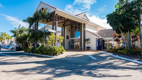 Isle Of Palms Resort - Accommodation Sunshine Coast 2