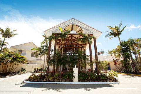 Isle Of Palms Resort - Accommodation Sunshine Coast 1