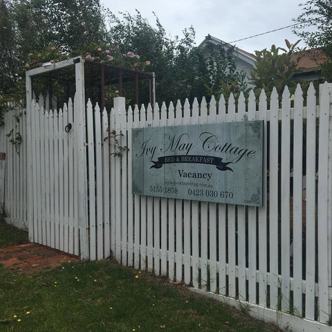 Ivy May Cottage - Accommodation Sunshine Coast 3