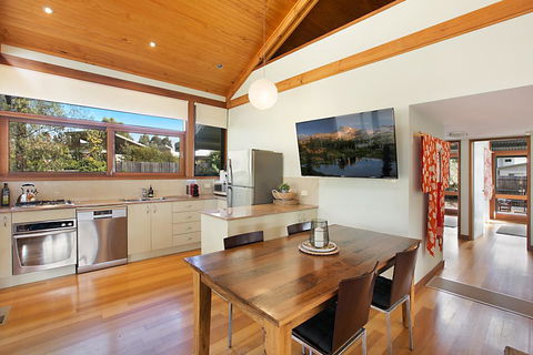 Japanese Tea House - Accommodation Sunshine Coast 3