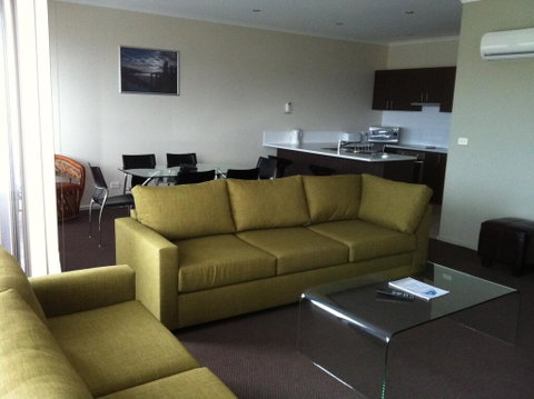 Jasper 4 Town Centre Jindabyne - Accommodation Sunshine Coast 3