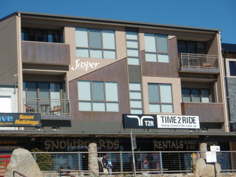 Jasper 4 Town Centre Jindabyne - Accommodation Sunshine Coast 1