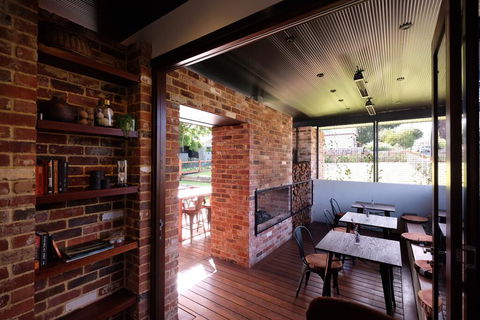 Jaspers Cabins - Accommodation Sunshine Coast 2