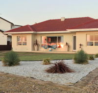 Jewel of the South Beachside Holiday Rental - Accommodation Sunshine Coast
