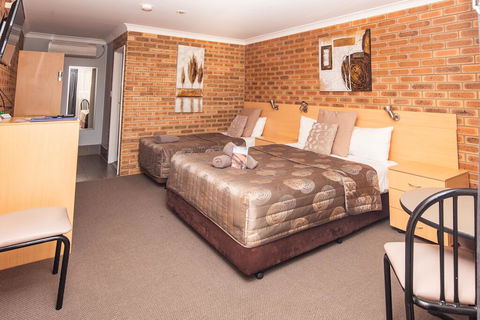 Jumbuck Motor Inn - Accommodation Sunshine Coast 2