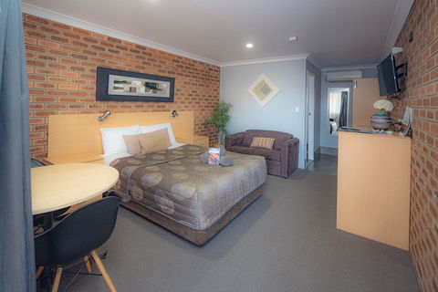 Jumbuck Motor Inn - Accommodation Sunshine Coast 0