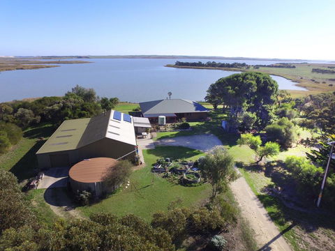 Jury Road - Accommodation Sunshine Coast 1
