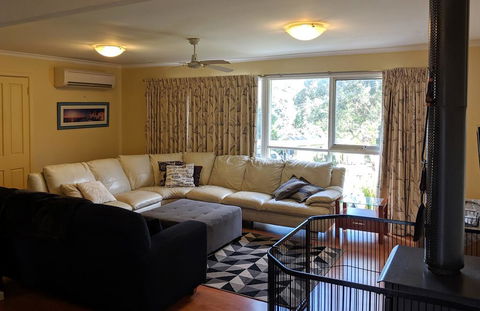 Kaishua House - JK Family Lake House - Accommodation Sunshine Coast 2