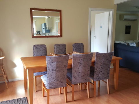 Kaishua House - JK Family Lake House - Accommodation Sunshine Coast 3