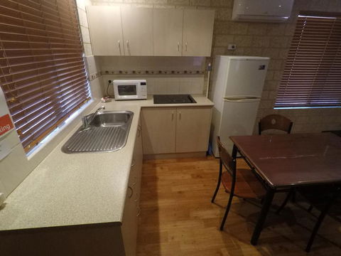 Kalbarri Tudor Holiday Park - Accommodation Sunshine Coast 2