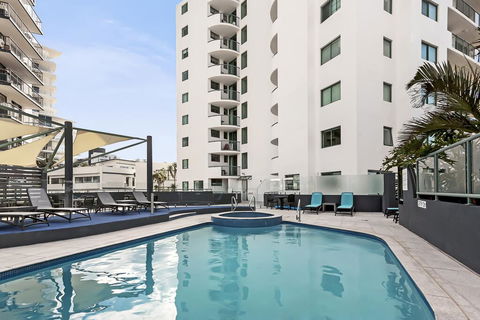 Key Largo Maroochydore - Accommodation Sunshine Coast 2