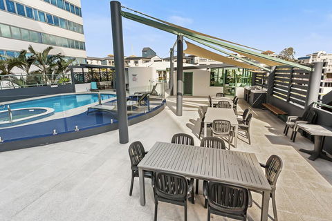 Key Largo Maroochydore - Accommodation Sunshine Coast 3