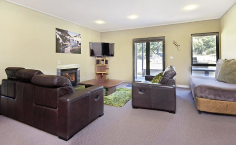 Kickenback Lodge - Accommodation Sunshine Coast 1