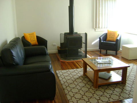King Cottage - Accommodation Sunshine Coast 2