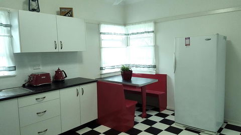 King Cottage - Accommodation Sunshine Coast 1