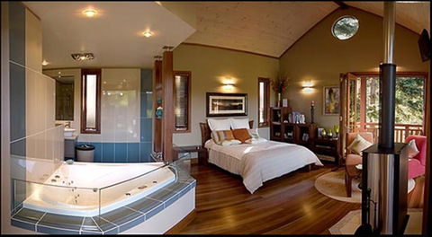 King Ludwigs Cottage - Accommodation Sunshine Coast 0