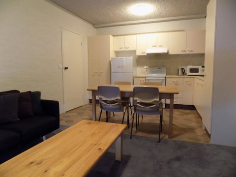Kirwan Apartments 27 - Accommodation Sunshine Coast 2