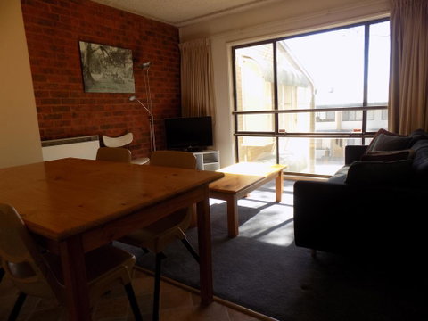 Kirwan Apartments 27 - Accommodation Sunshine Coast 3