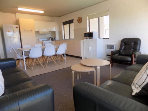 Kirwan Apartments 47 - Accommodation Sunshine Coast 3