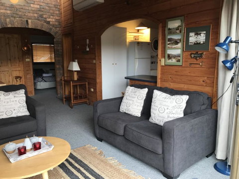 Koola 2/41 Townsend Street - Accommodation Sunshine Coast 1