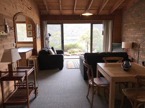 Koola 2/41 Townsend Street - Accommodation Sunshine Coast 2