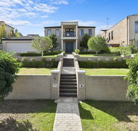Kyeema Executive 50 - Accommodation Sunshine Coast