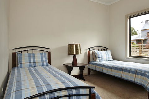 La Casa - Accommodation Sunshine Coast 2