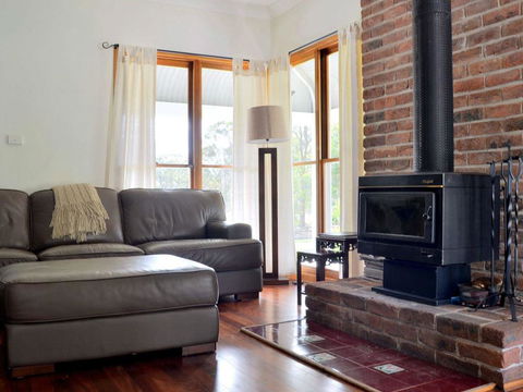 La Sila Homestead On Marrowbone - Cutest Cottage In The Hunter With Killer Views - Accommodation Sunshine Coast 2