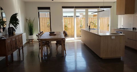 Laguna - Accommodation Sunshine Coast 2
