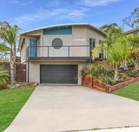 Lake House - Accommodation Sunshine Coast