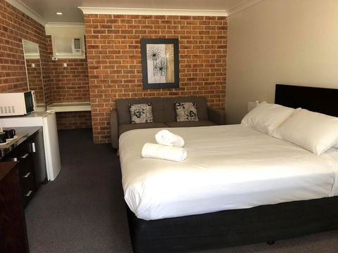Lake Macquarie Motor Inn - Accommodation Sunshine Coast 1
