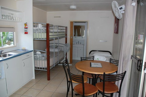Lake Placid Tourist Park - Accommodation Sunshine Coast 2