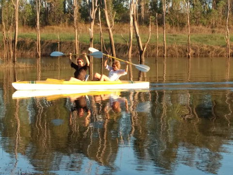 Lake Tinaroo Waterfrontage - Accommodation Sunshine Coast 3