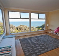 Lake Tyres Beach House - Accommodation Sunshine Coast