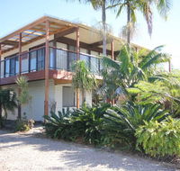 Lakehouse on Oxley - Accommodation Sunshine Coast