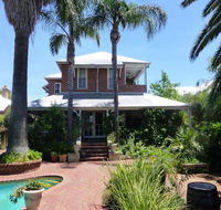 Lakeside Bed  Breakfast - Accommodation Sunshine Coast