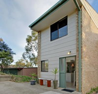 Lakeside Townhouse - Accommodation Sunshine Coast