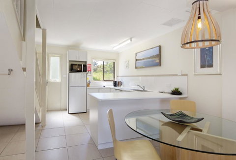Lakeside Townhouse - Accommodation Sunshine Coast 1