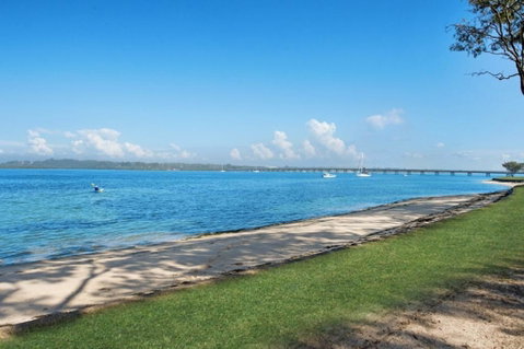 Large Family Waterfront Home With Room For A Boat - Welsby Pde, Bongaree - Accommodation Sunshine Coast 2