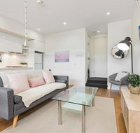 Light-Filled Beachside Apartment in Trendy Area - Accommodation Sunshine Coast