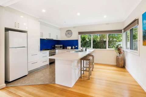 Lighthouse Cottage - Accommodation Sunshine Coast 2
