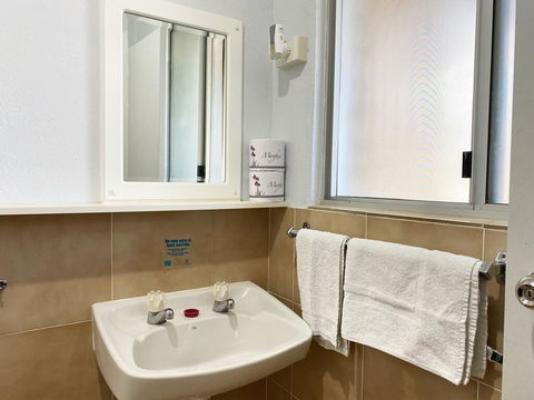 Limestone Coast Tourist Park - Accommodation Sunshine Coast 0