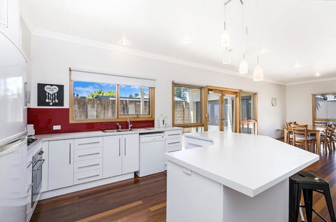 Linsdale - Accommodation Sunshine Coast 2