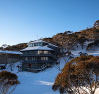 Lucy Lodge - Accommodation Sunshine Coast