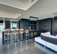 Luxe Haus - Accommodation Sunshine Coast